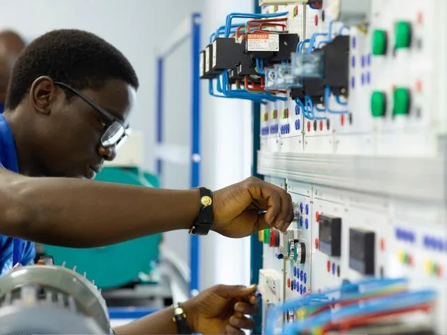 slider-6_1518682267_lea slider 6