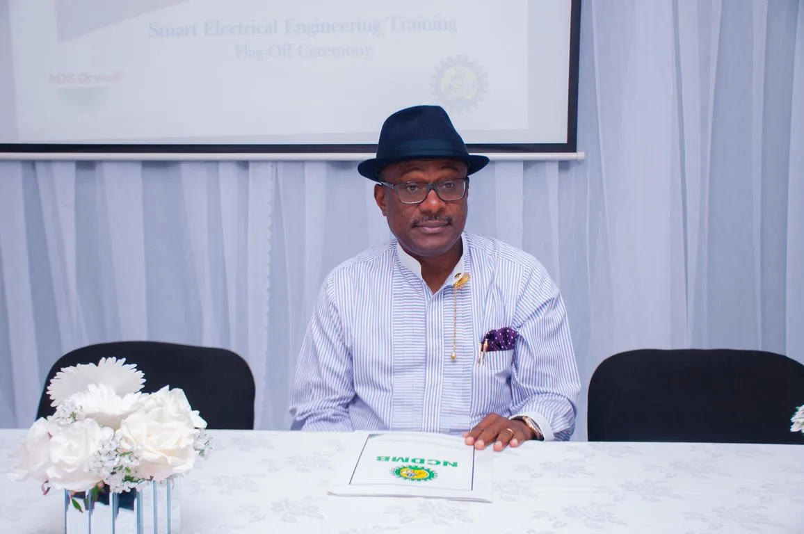 smart-electrical-engineering-training-flag-off_1568130718