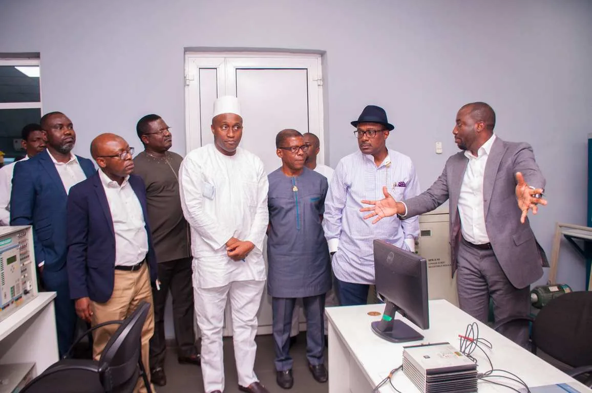 smart-electrical-engineering-training-flag-off_1568130849